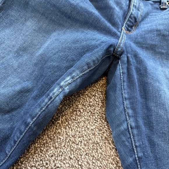 Universal Thread Jeans - Picture 5 of 9